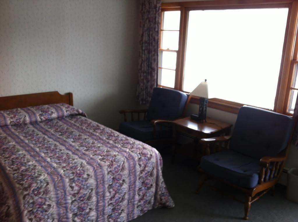 Ladd Brook Inn Pownal Exteriör bild
