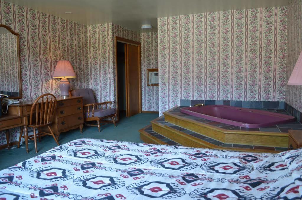 Ladd Brook Inn Pownal Exteriör bild