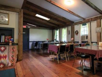 Ladd Brook Inn Pownal Exteriör bild