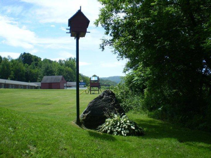 Ladd Brook Inn Pownal Exteriör bild